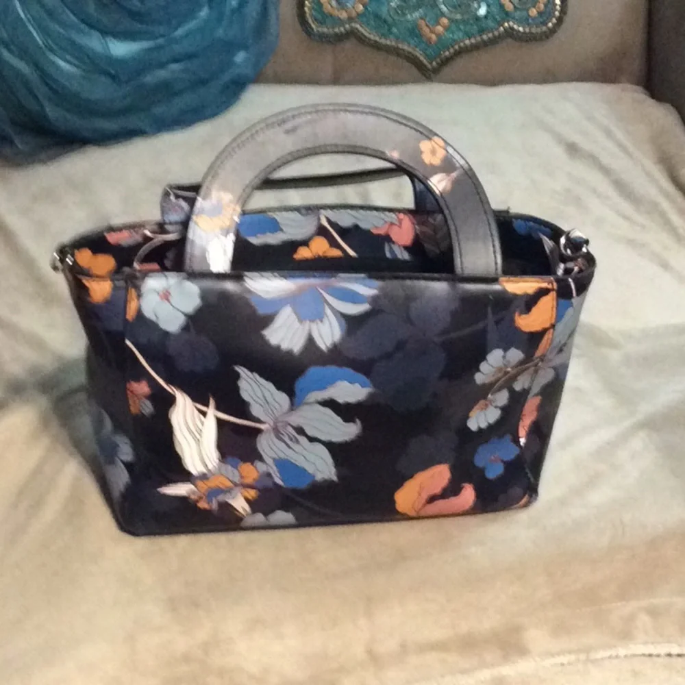 Who when wear purse